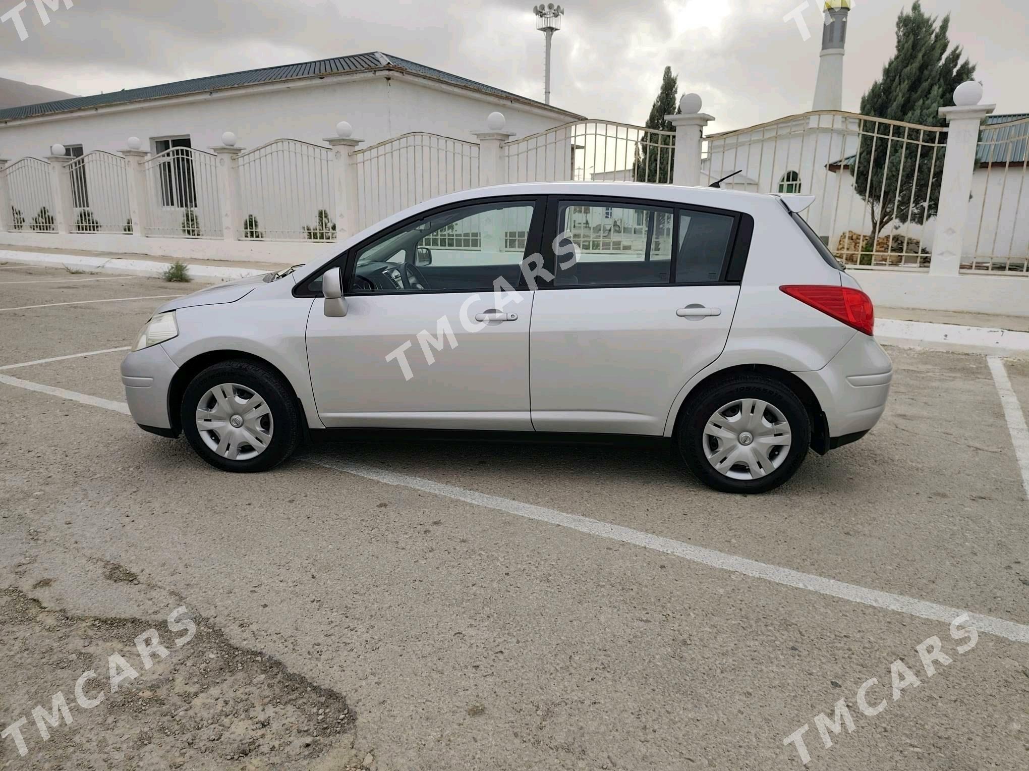 Nissan Versa 2010 - 120 000 TMT - Balkanabat - img 4