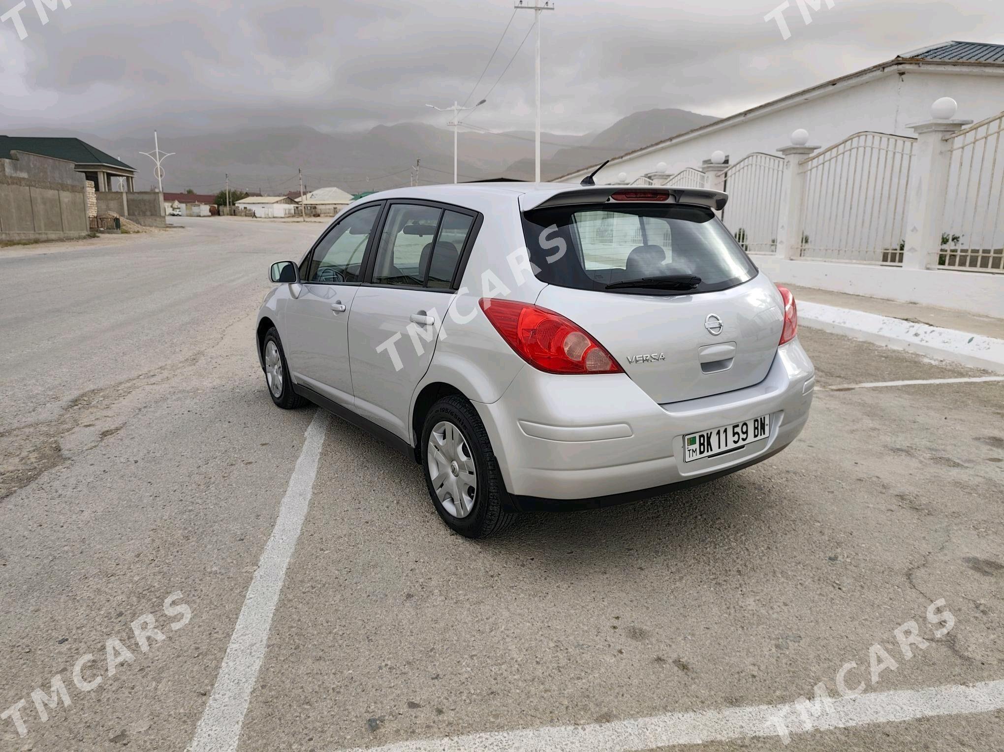 Nissan Versa 2010 - 120 000 TMT - Balkanabat - img 2