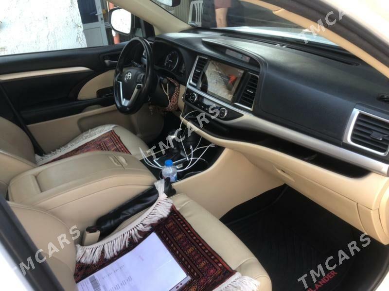 Toyota Highlander 2018 - 470 500 TMT - Ашхабад - img 2