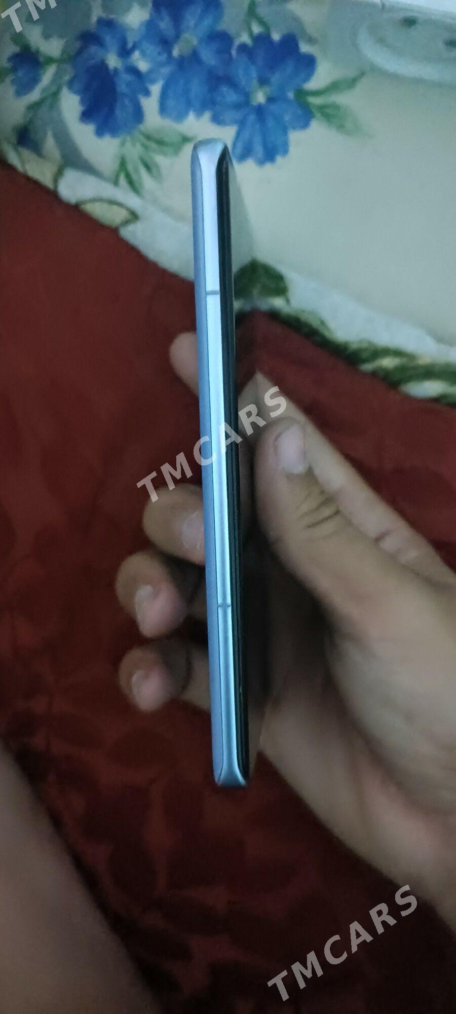 Xiaomi 12 - Сакарчага - img 2