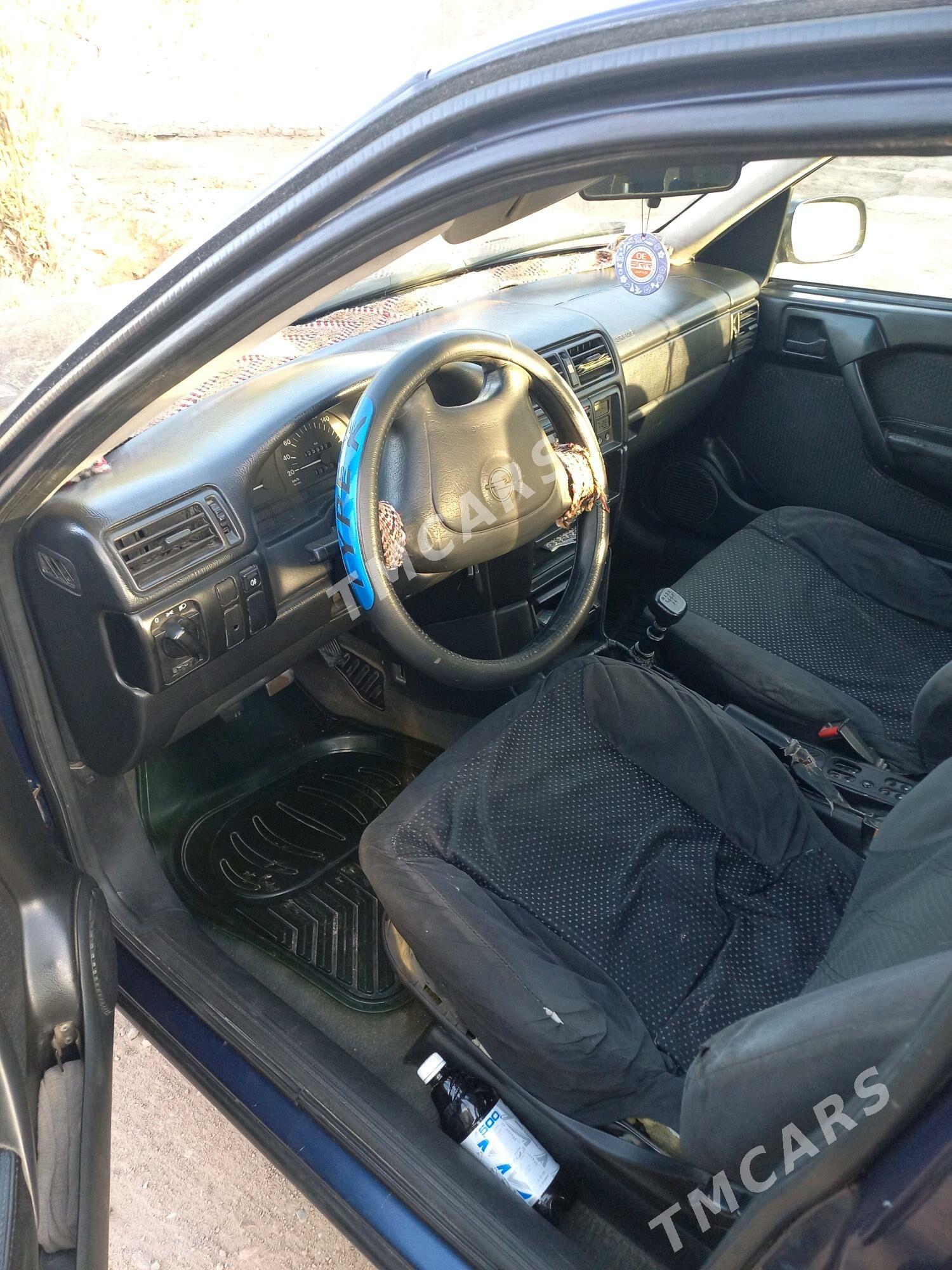 Opel Vectra 1995 - 50 000 TMT - Шабатский этрап - img 4