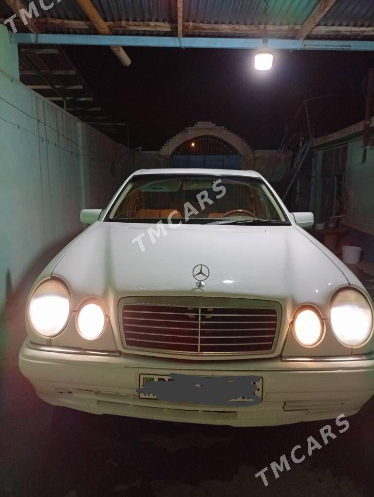 Mercedes-Benz 230E 1999 - 70 000 TMT - Кака - img 4
