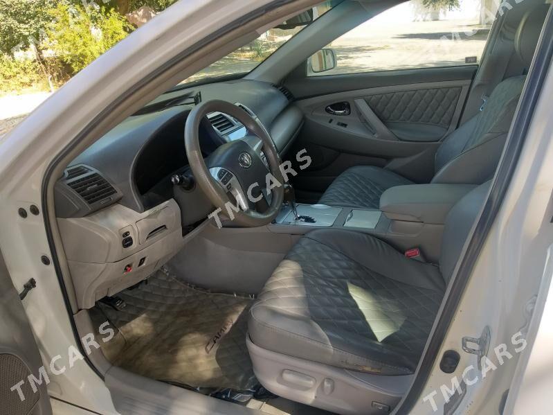 Toyota Camry 2011 - 180 000 TMT - Ким район - img 6