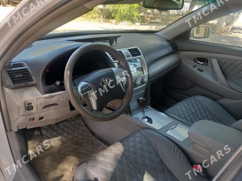 Toyota Camry 2011 - 180 000 TMT - Ким район - img 8