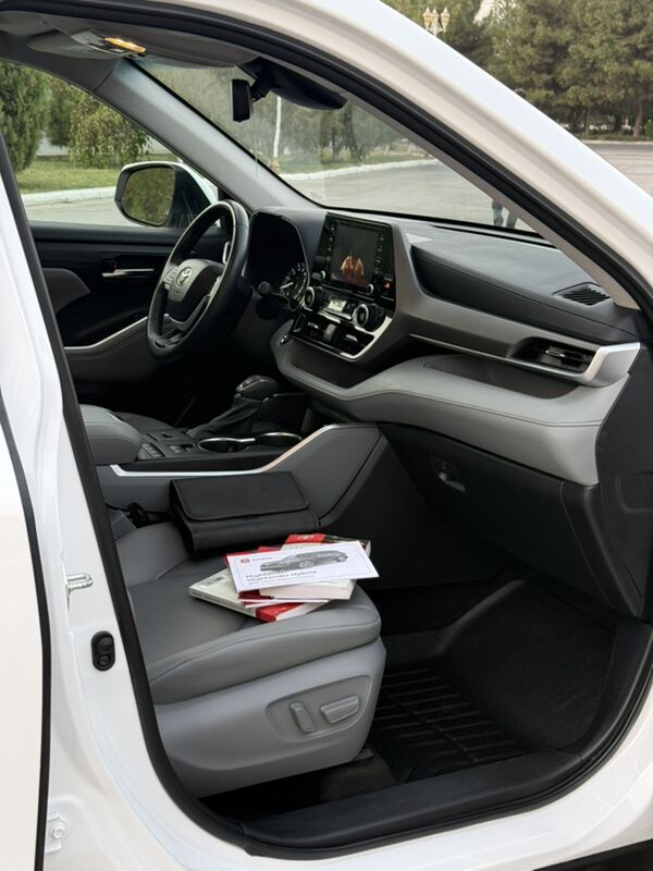 Toyota Highlander 2022 - 565 000 TMT - Ашхабад - img 9