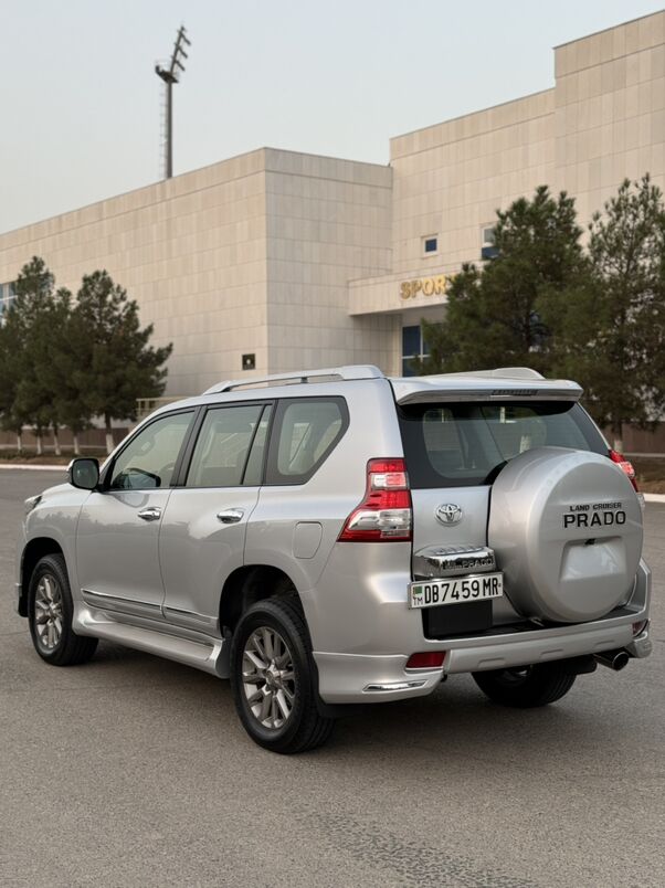 Toyota Land Cruiser Prado 2011 - 520 000 TMT - Мары - img 4