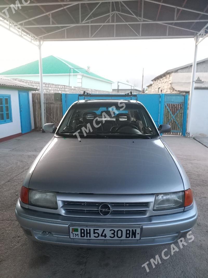 Opel Astra 1993 - 50 000 TMT - Балканабат - img 3