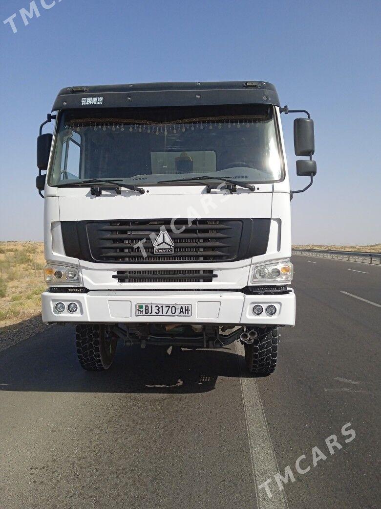 Howo Sinotruk 2011 - 560 000 TMT - Кака - img 3