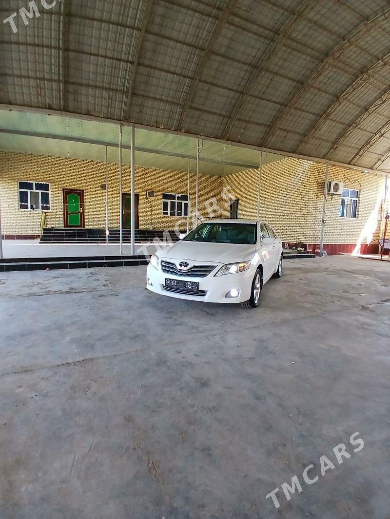 Toyota Camry 2010 - 182 000 TMT - Теджен - img 3