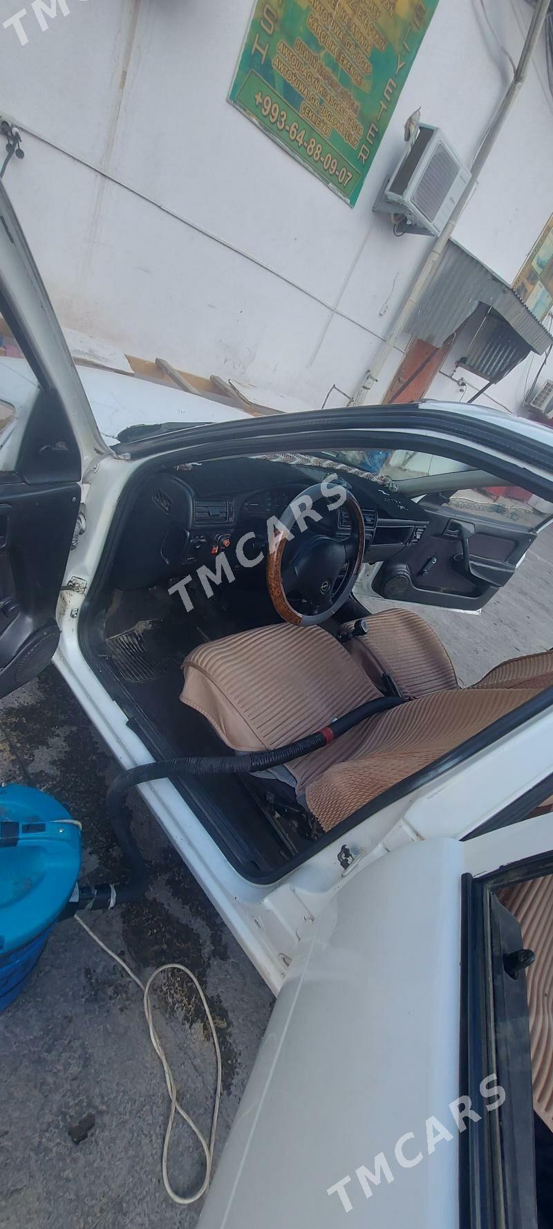 Opel Vectra 1992 - 30 000 TMT - Туркменабат - img 3