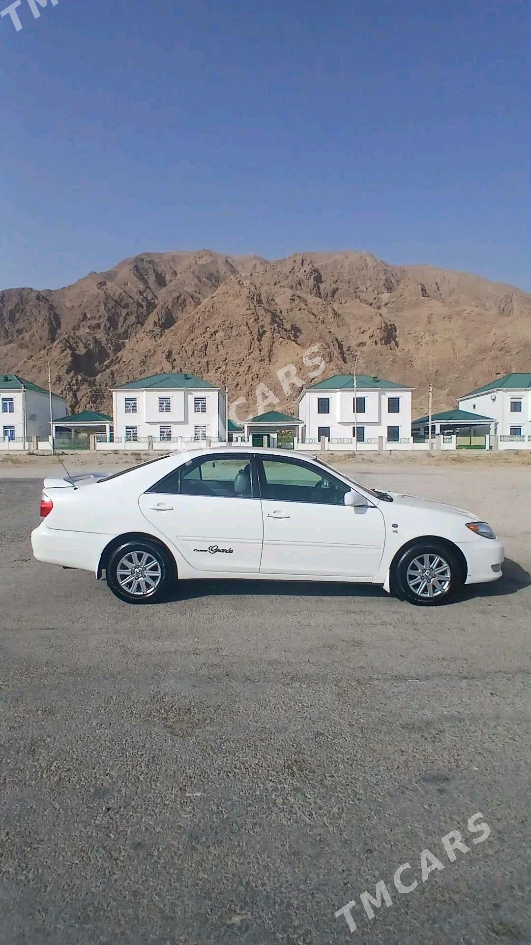 Toyota Camry 2002 - 150 000 TMT - Хазар - img 3