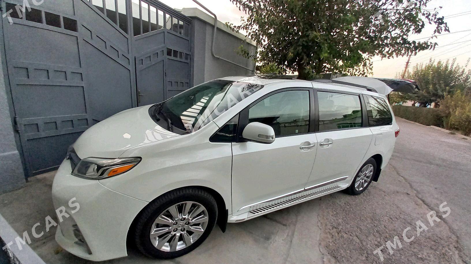 Toyota Sienna 2017 - 385 000 TMT - Bedew - img 2