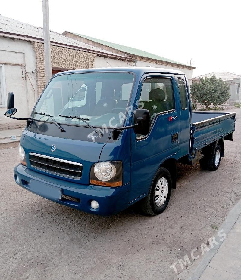 Kia Bongo 2002 - 110 000 TMT - Дашогуз - img 4