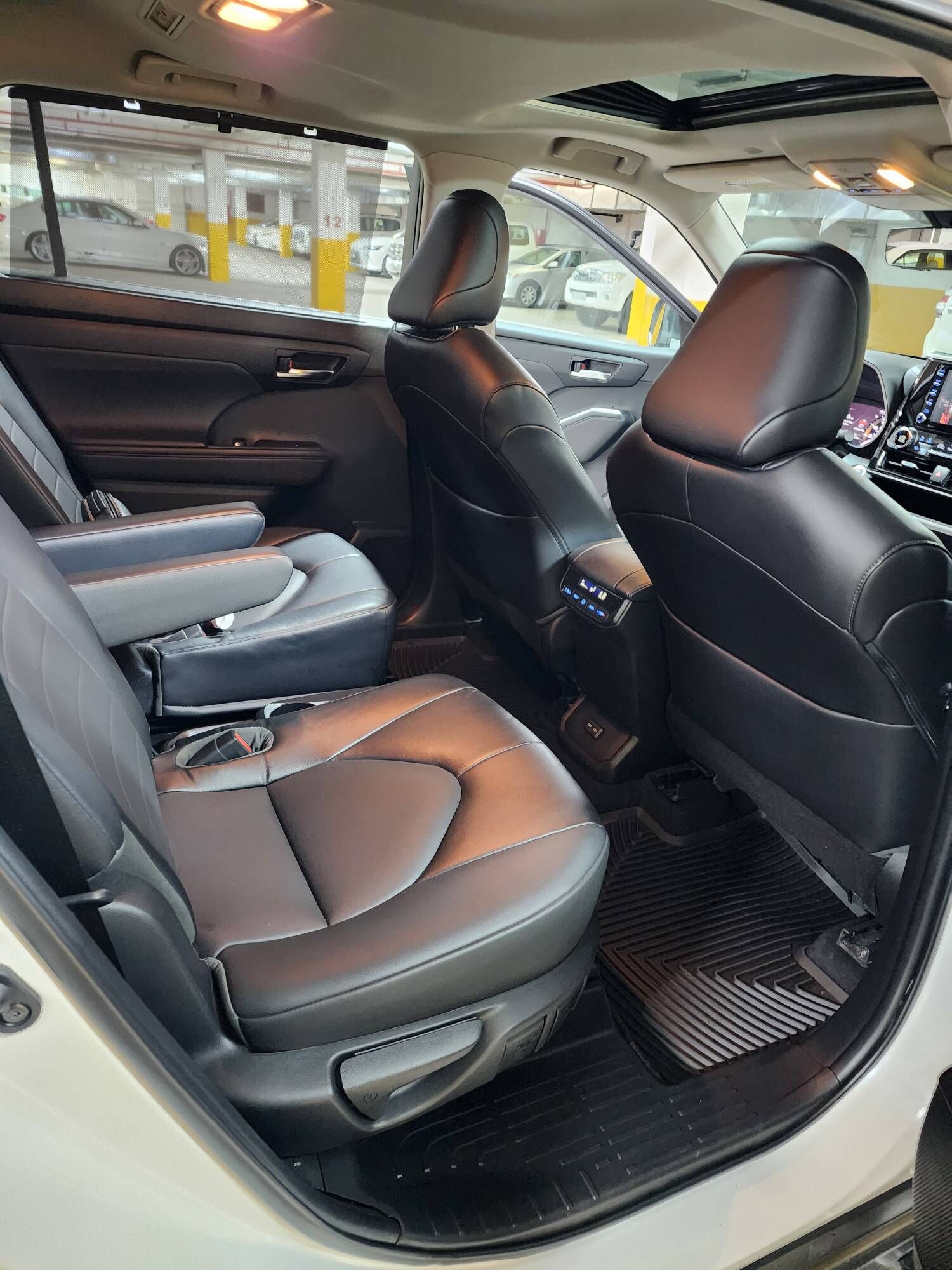Toyota Highlander 2022 - 482 000 TMT - Aşgabat - img 8
