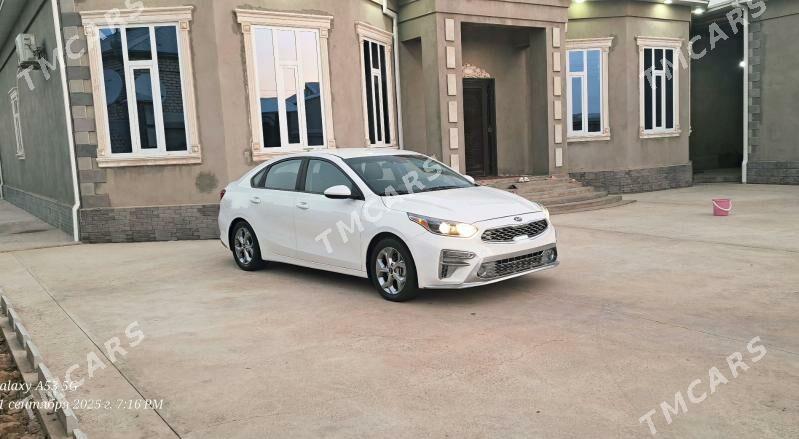 Kia Forte 2020 - 200 000 TMT - Мары - img 3