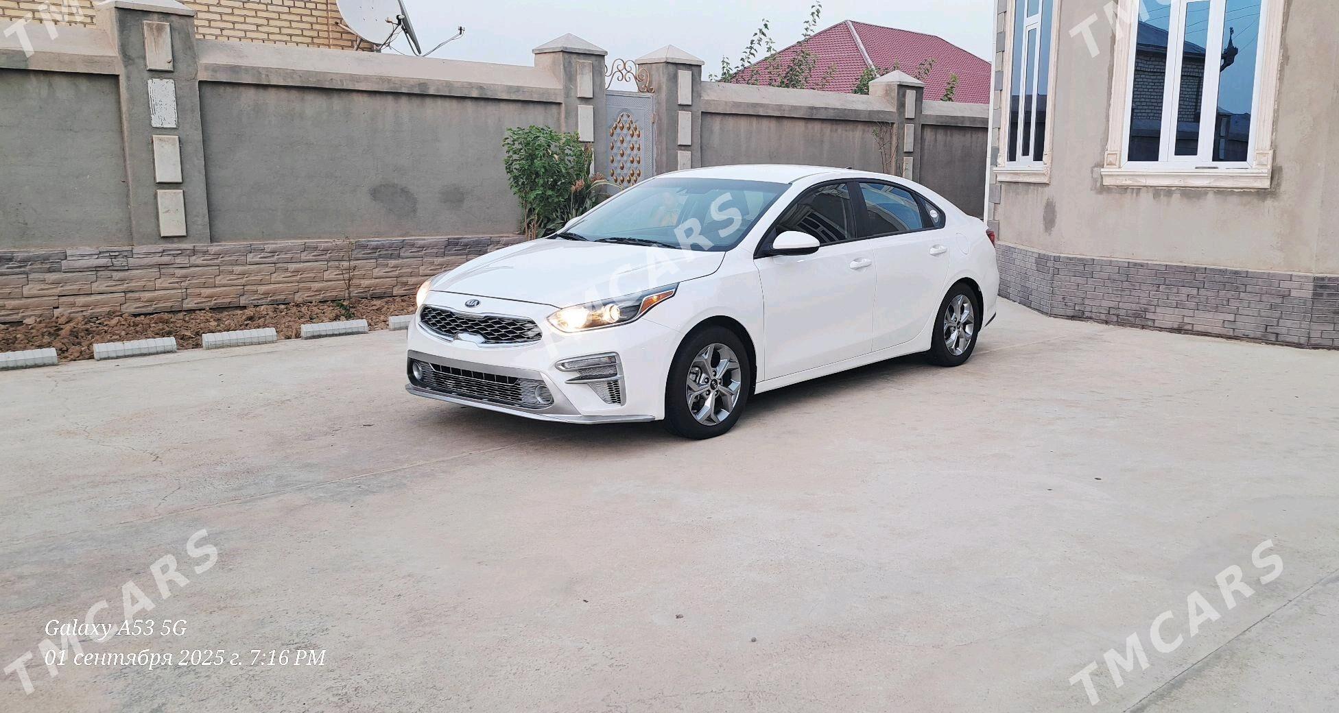 Kia Forte 2020 - 200 000 TMT - Мары - img 8