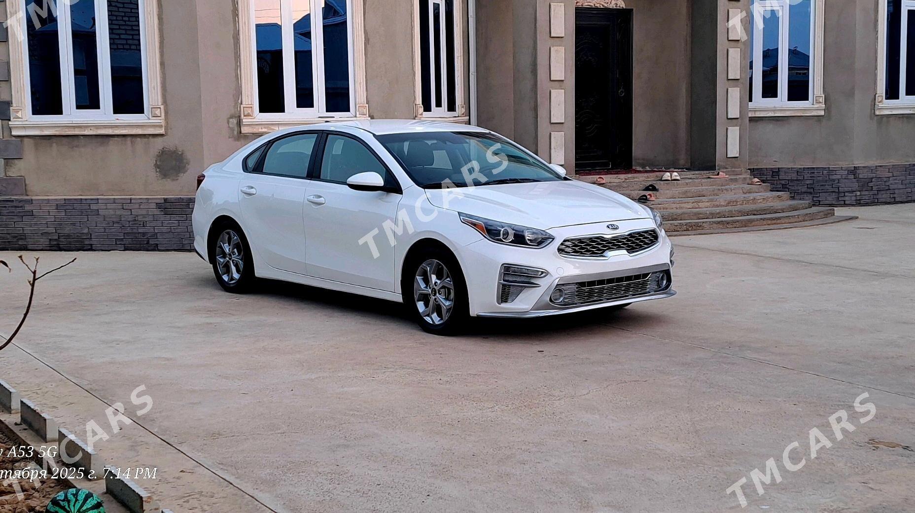 Kia Forte 2020 - 200 000 TMT - Мары - img 9
