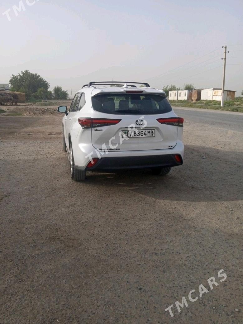 Toyota Highlander 2022 - 490 000 TMT - Мургап - img 2