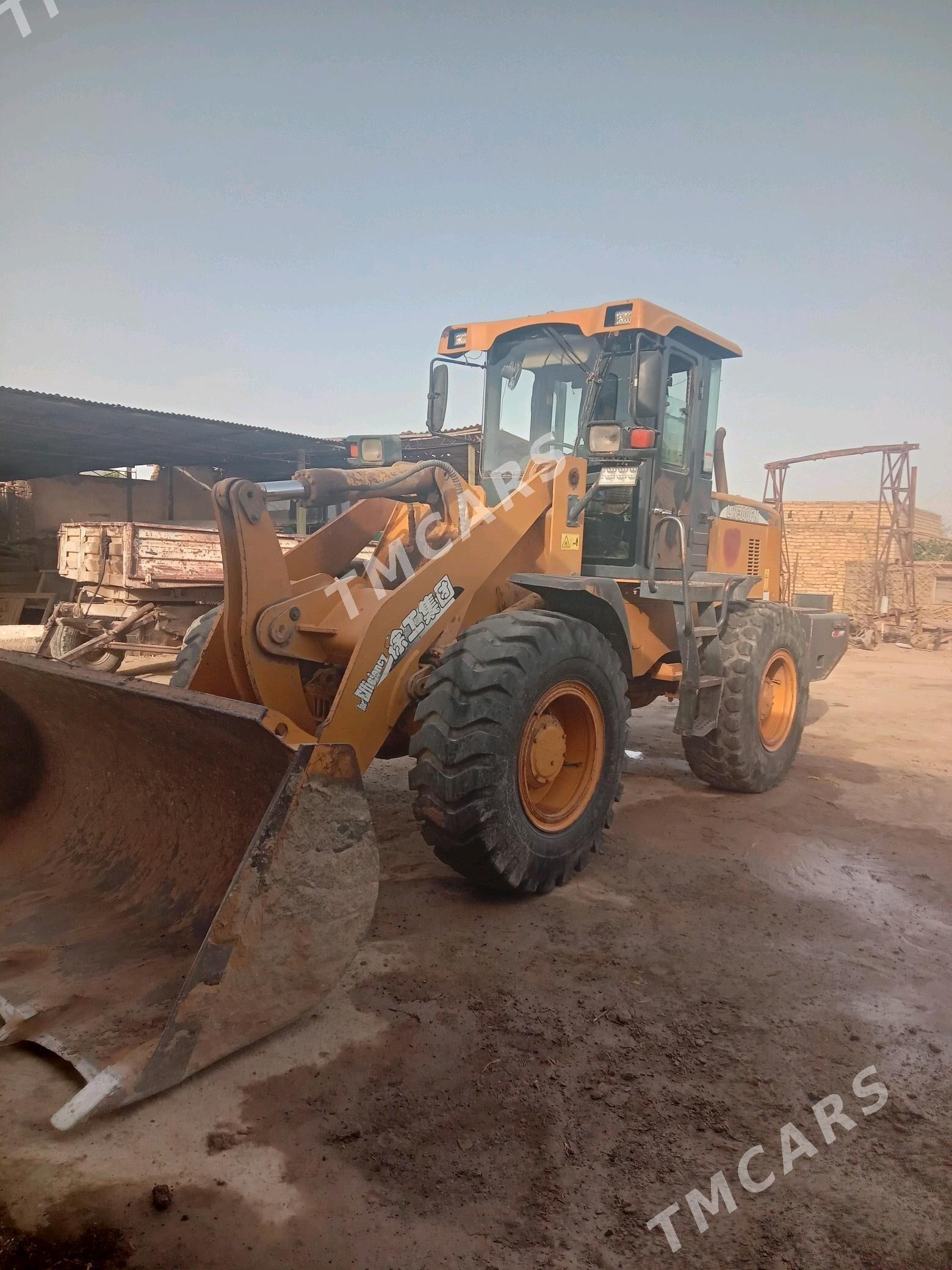 XCMG LW300F 2014 - 440 000 TMT - Seýdi - img 3