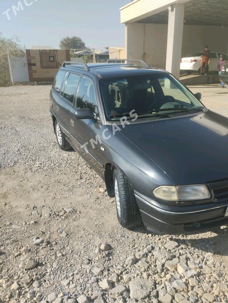 Opel Astra 1995 - 42 000 TMT - Мургап - img 2