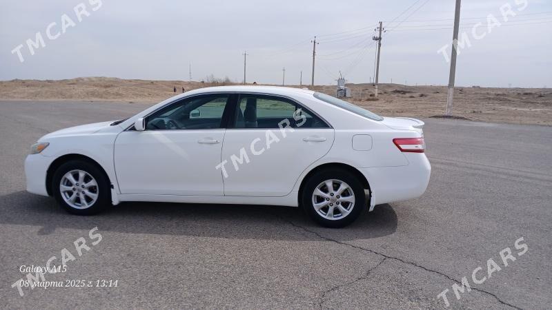 Toyota Camry 2010 - 185 000 TMT - Байрамали - img 8