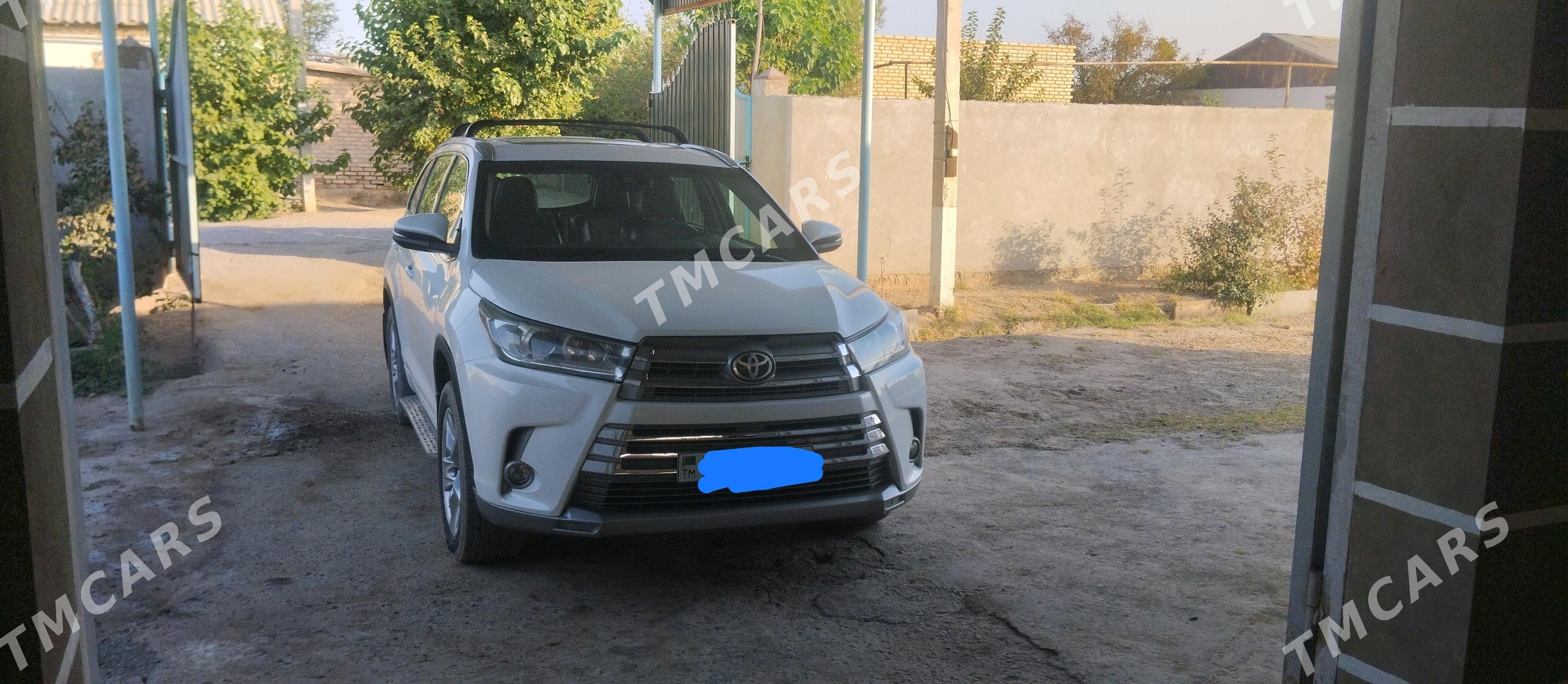 Toyota Highlander 2017 - 370 000 TMT - Sakar - img 1