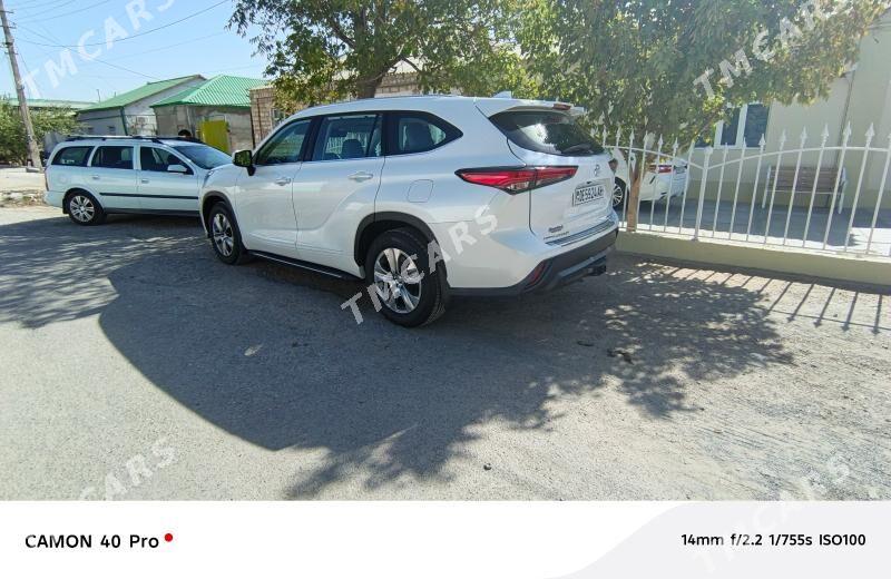 Toyota Highlander 2021 - 596 000 TMT - Aşgabat - img 3