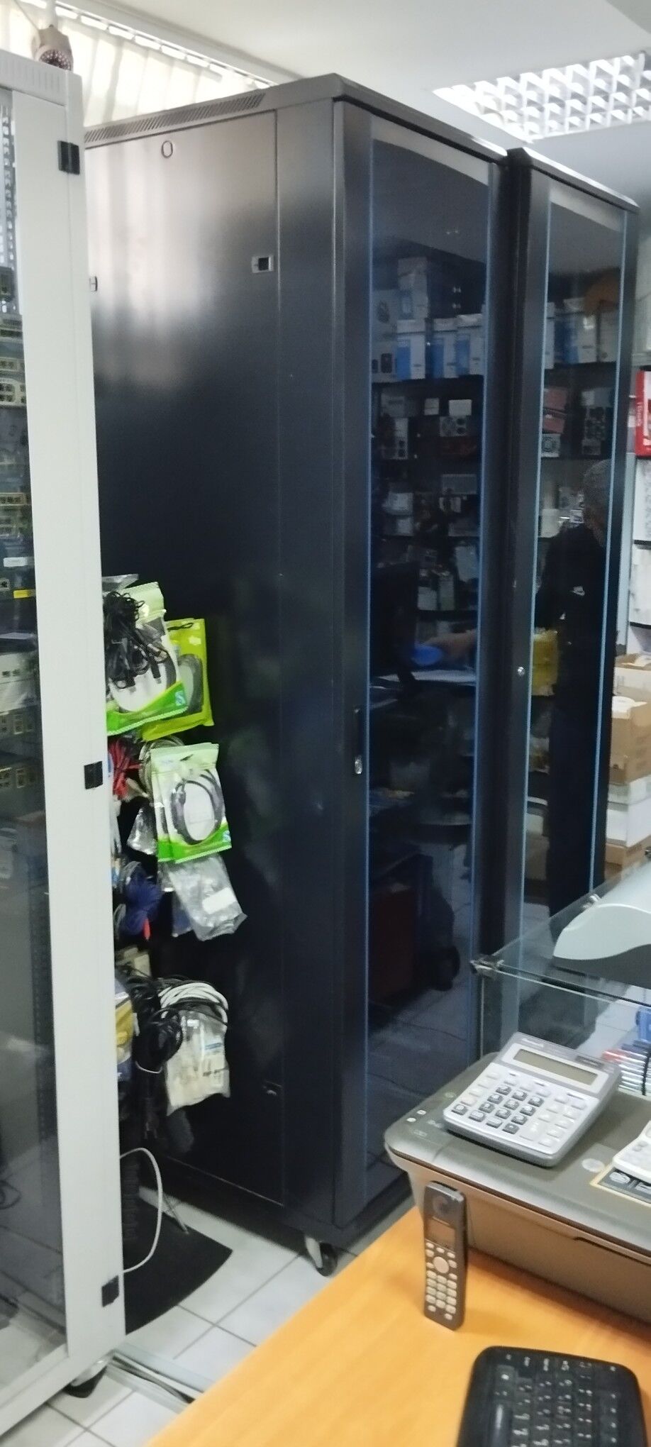 server шкаф 46/48 U we UPS - Гаудан "В" - img 2