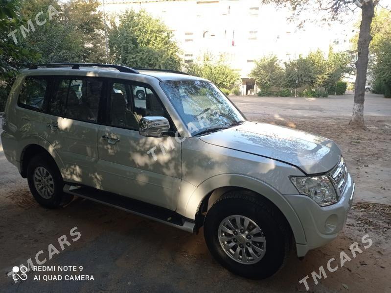 Mitsubishi Pajero 2014 - 280 000 TMT - Ким район - img 2