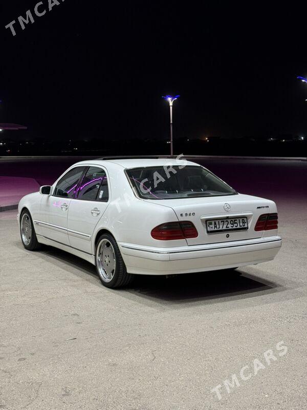 Mercedes-Benz E320 2002 - 165 000 TMT - Türkmenabat - img 4