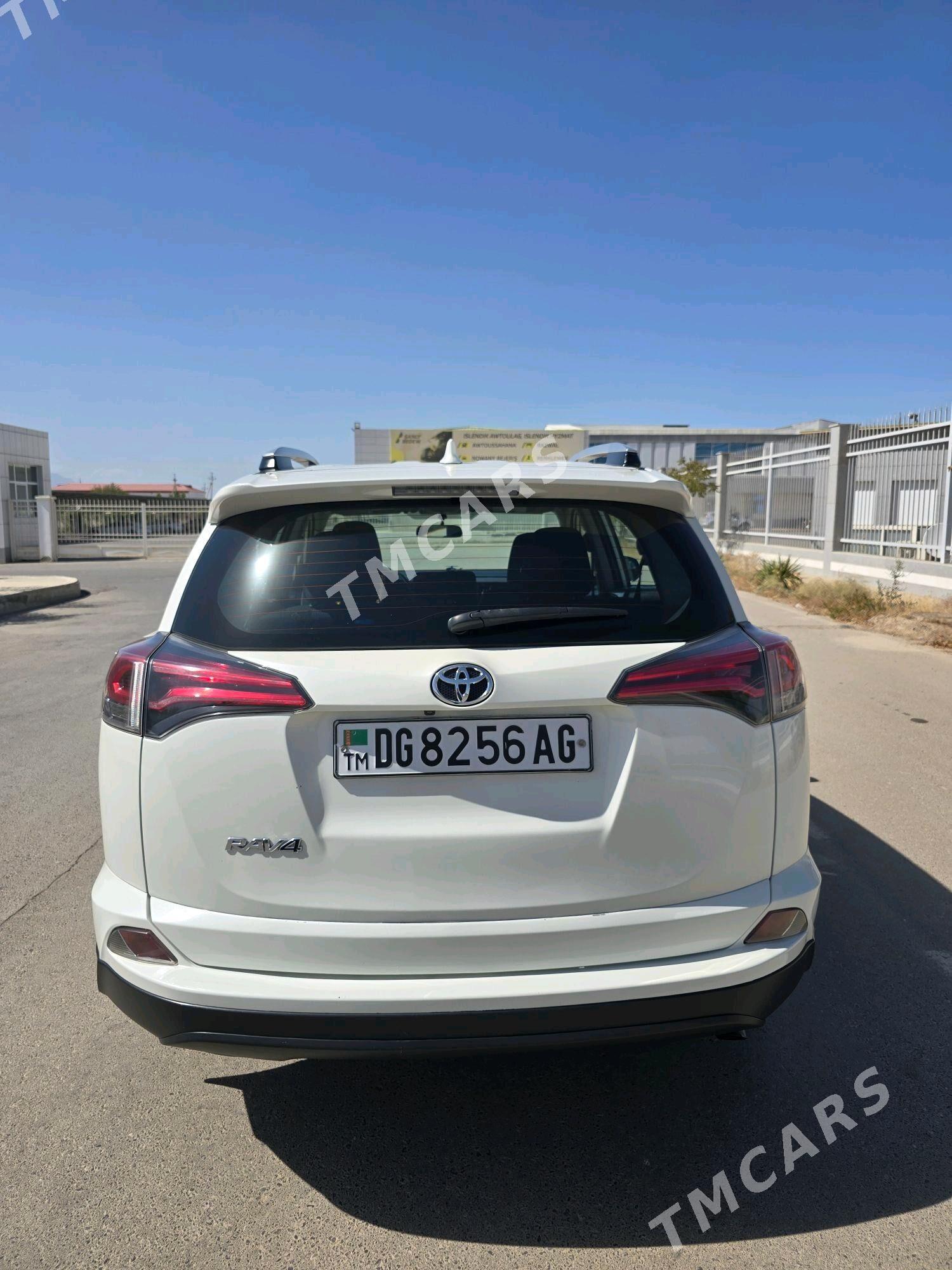 Toyota RAV4 2016 - 315 000 TMT - Aşgabat - img 7