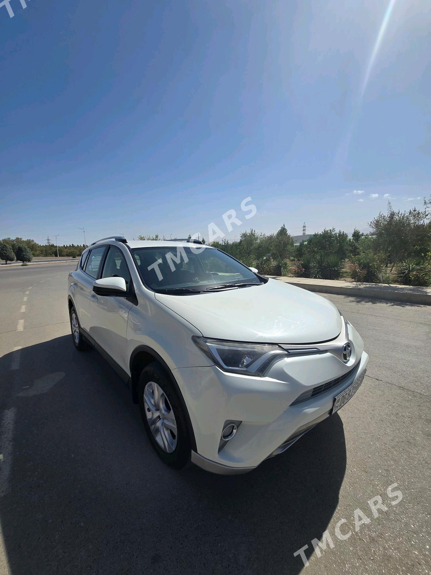 Toyota RAV4 2016 - 315 000 TMT - Aşgabat - img 8