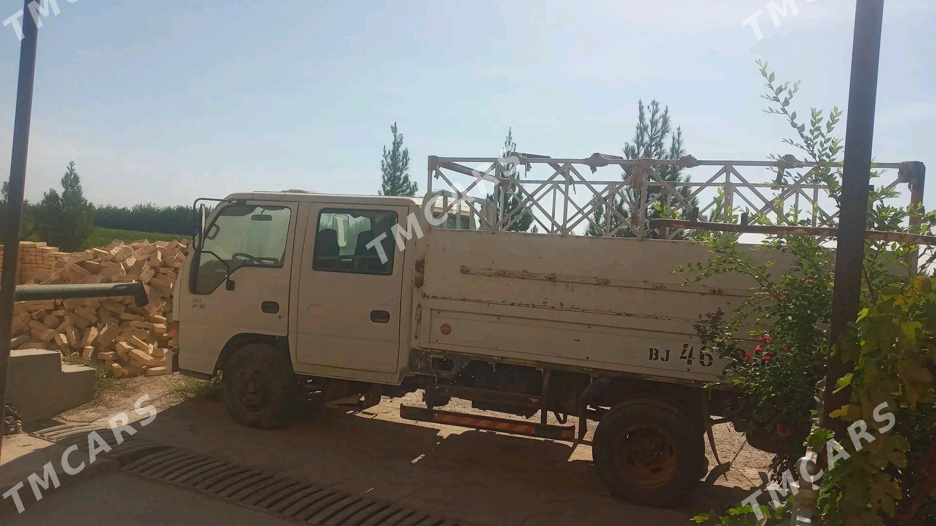 Isuzu Elf 2004 - 145 000 TMT - Çärjew - img 2