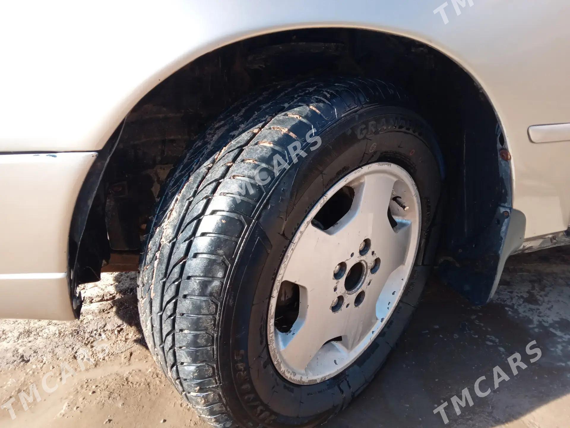 Toyota Camry 1996 - 90 000 TMT - Кёнеургенч - img 4