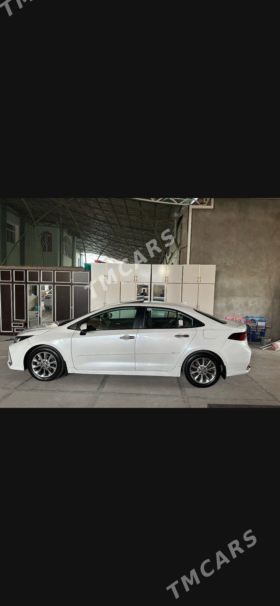 Toyota Corolla 2019 - 325 000 TMT - Гарадамак - img 2