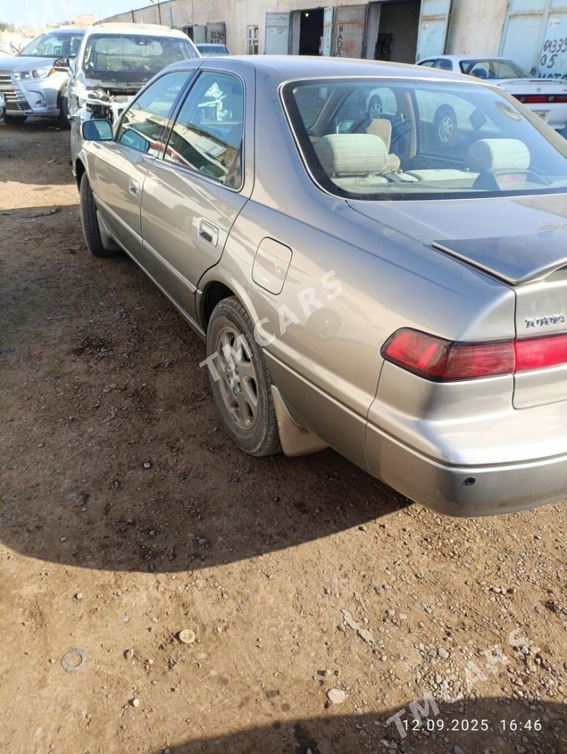 Toyota Camry 1998 - 150 000 TMT - Мары - img 3