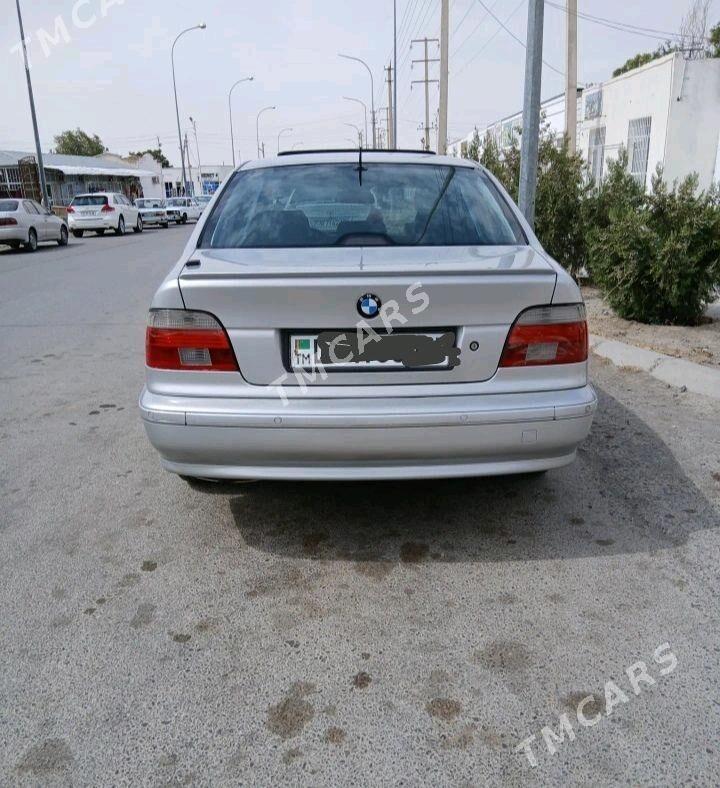 BMW E39 2001 - 140 000 TMT - Гызыларбат - img 3