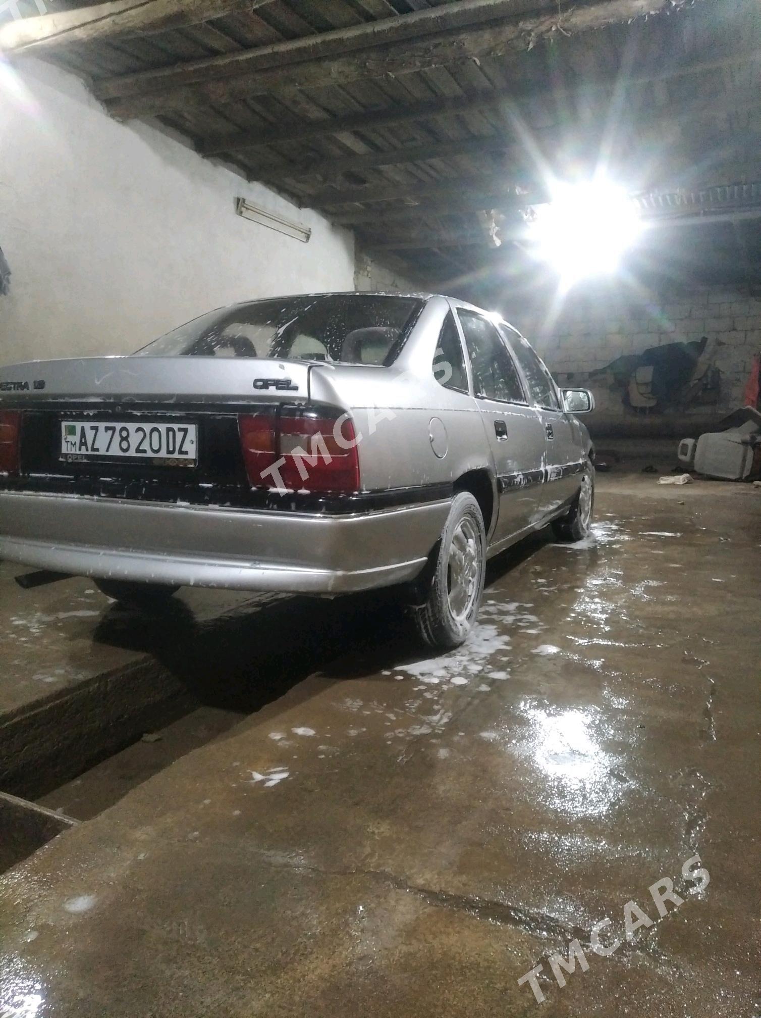 Opel Vectra 1992 - 40 000 TMT - Gurbansoltan Eje - img 4