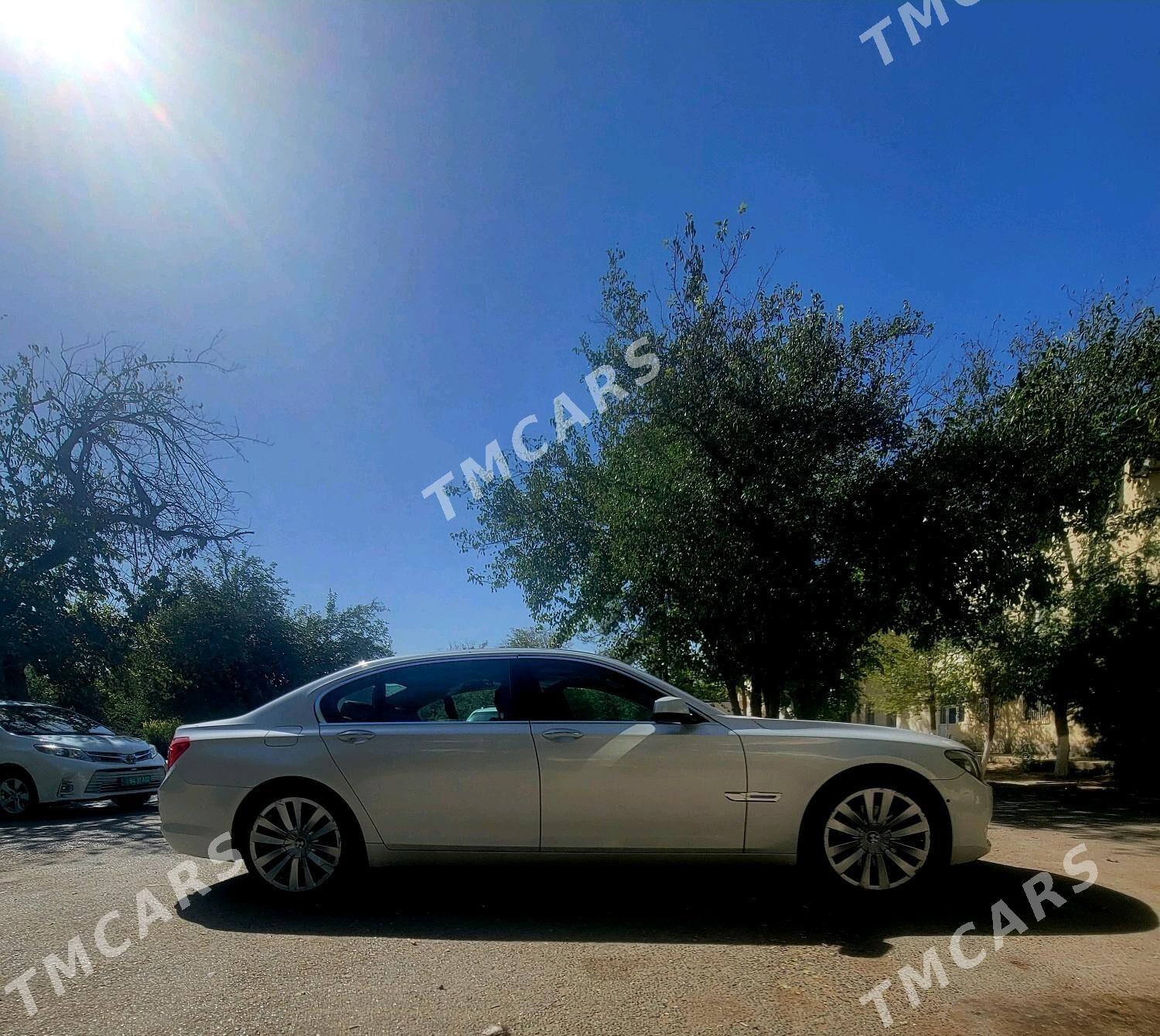 BMW 740 2011 - 470 000 TMT - Ашхабад - img 3