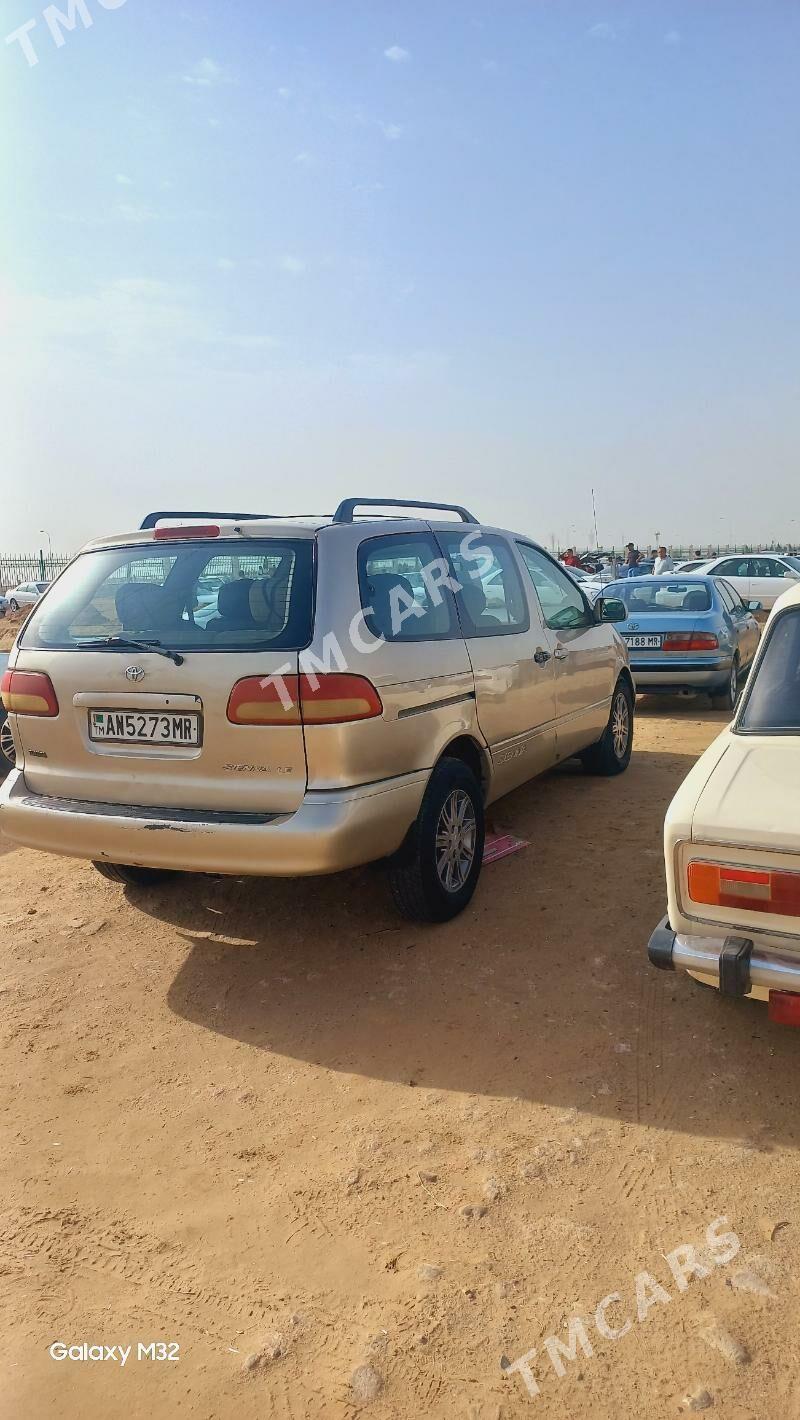 Toyota Sienna 2001 - 134 000 TMT - Мары - img 4