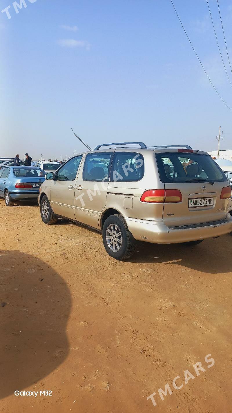 Toyota Sienna 2001 - 134 000 TMT - Мары - img 3