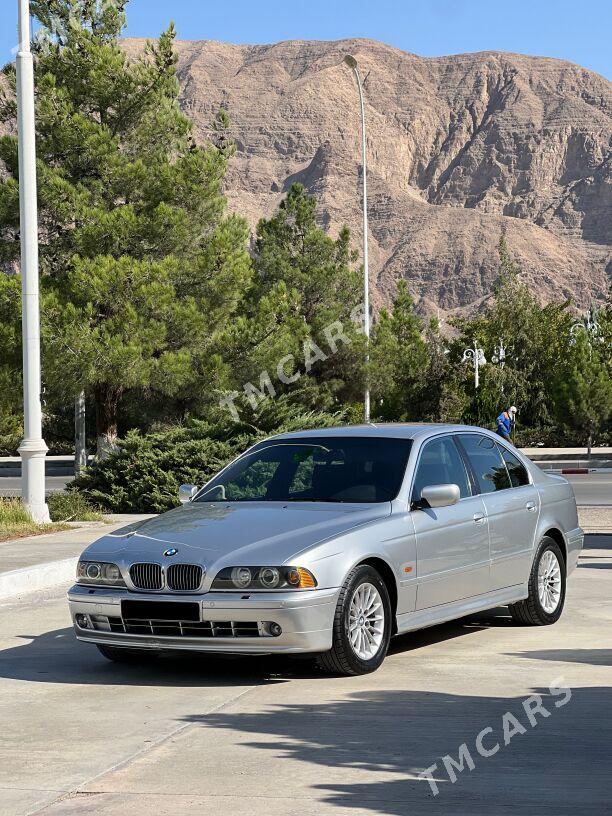 BMW E39 2004 - 140 000 TMT - Балканабат - img 3