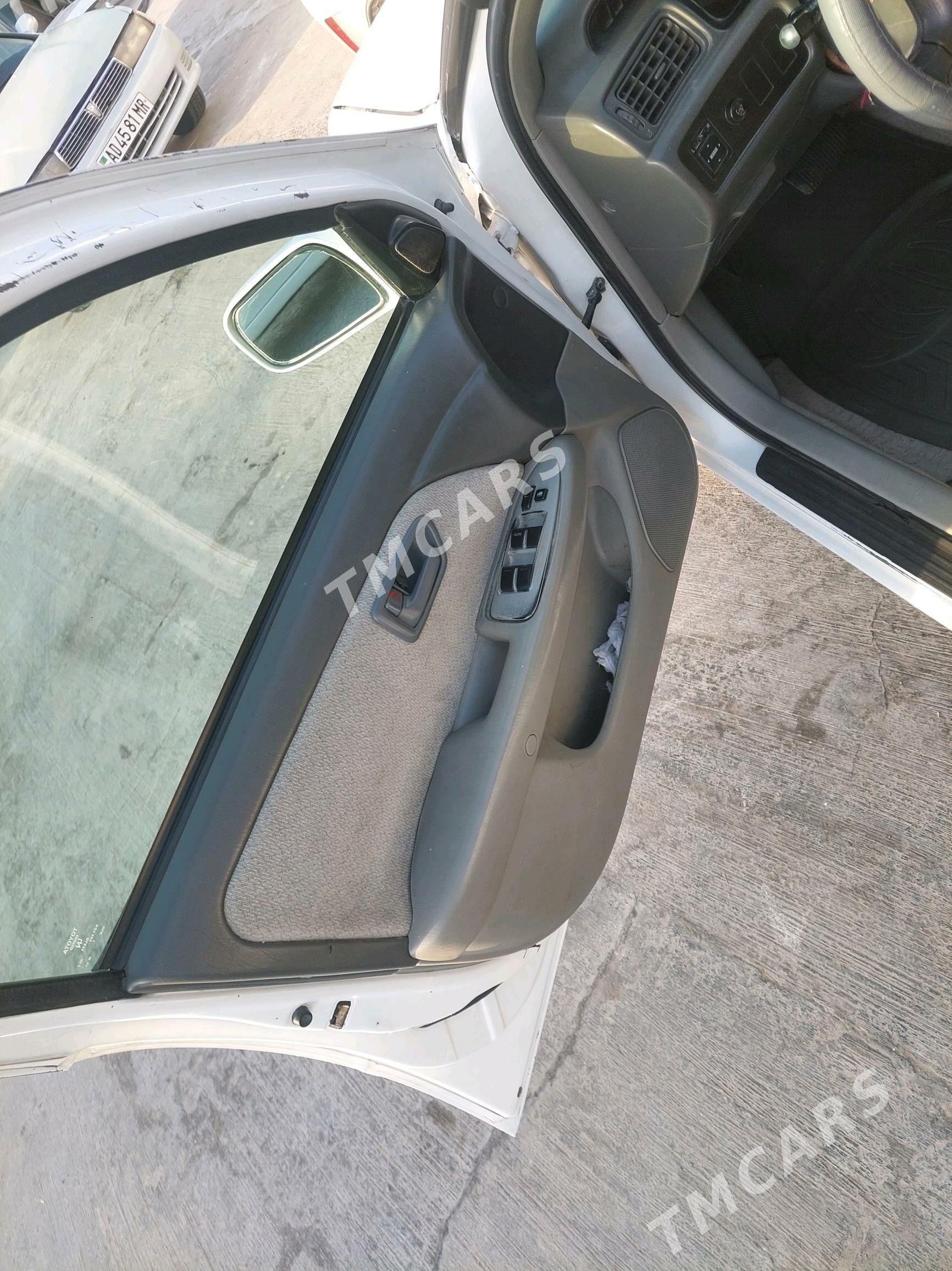 Toyota Camry 2001 - 118 000 TMT - Mary - img 5