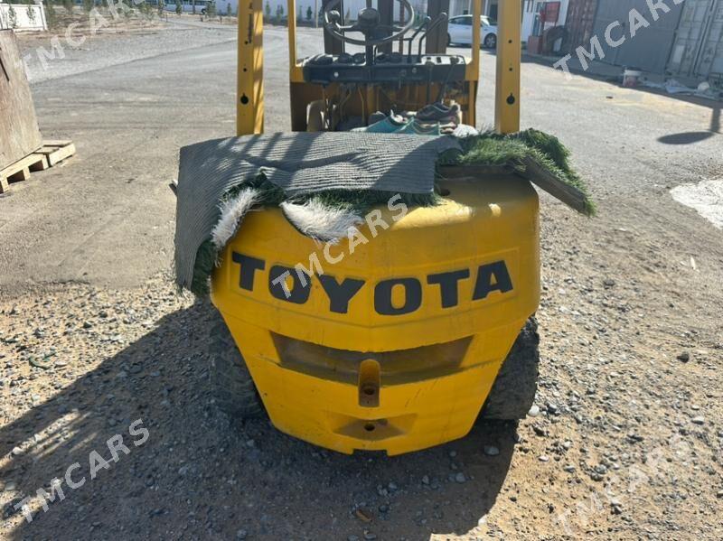 Kara Forklift 2010 - 40 000 TMT - Ашхабад - img 4