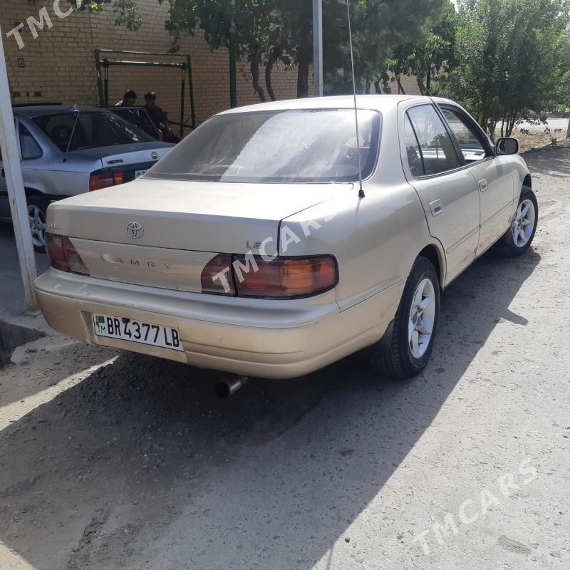 Toyota Camry 1994 - 90 000 TMT - Дянев - img 2