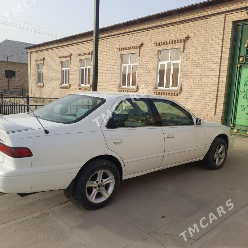 Toyota Camry 1998 - 148 000 TMT - Саят - img 3