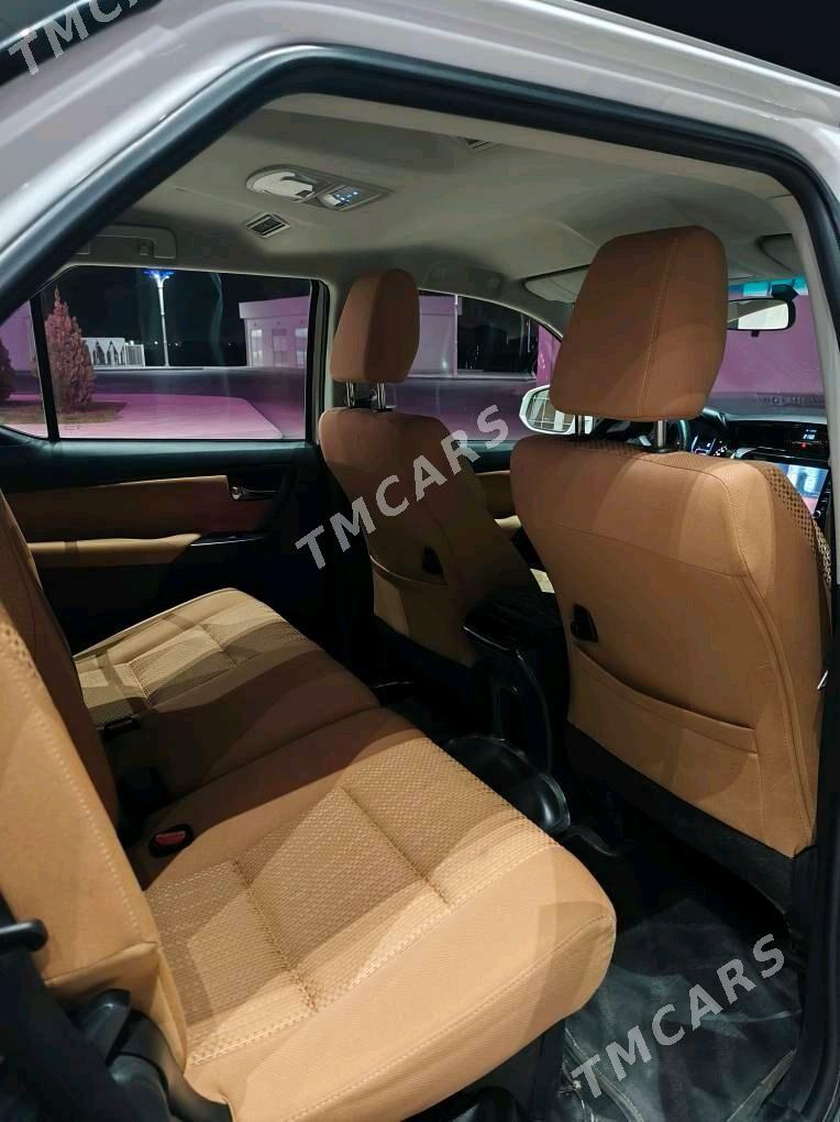 Toyota Fortuner 2023 - 590 000 TMT - Türkmenabat - img 6