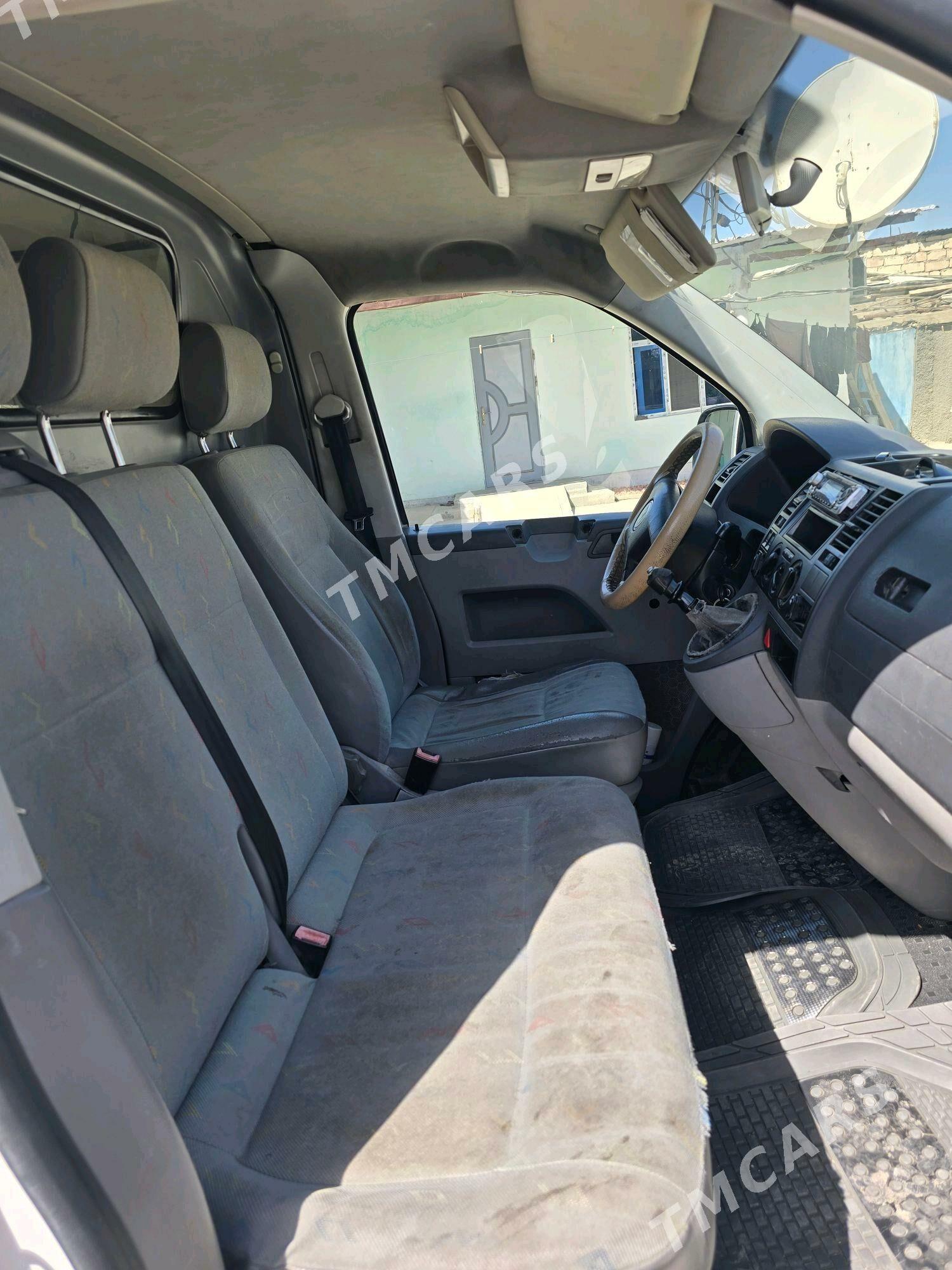 Volkswagen Transporter 2004 - 105 000 TMT - Ак-Бугдайский этрап - img 3