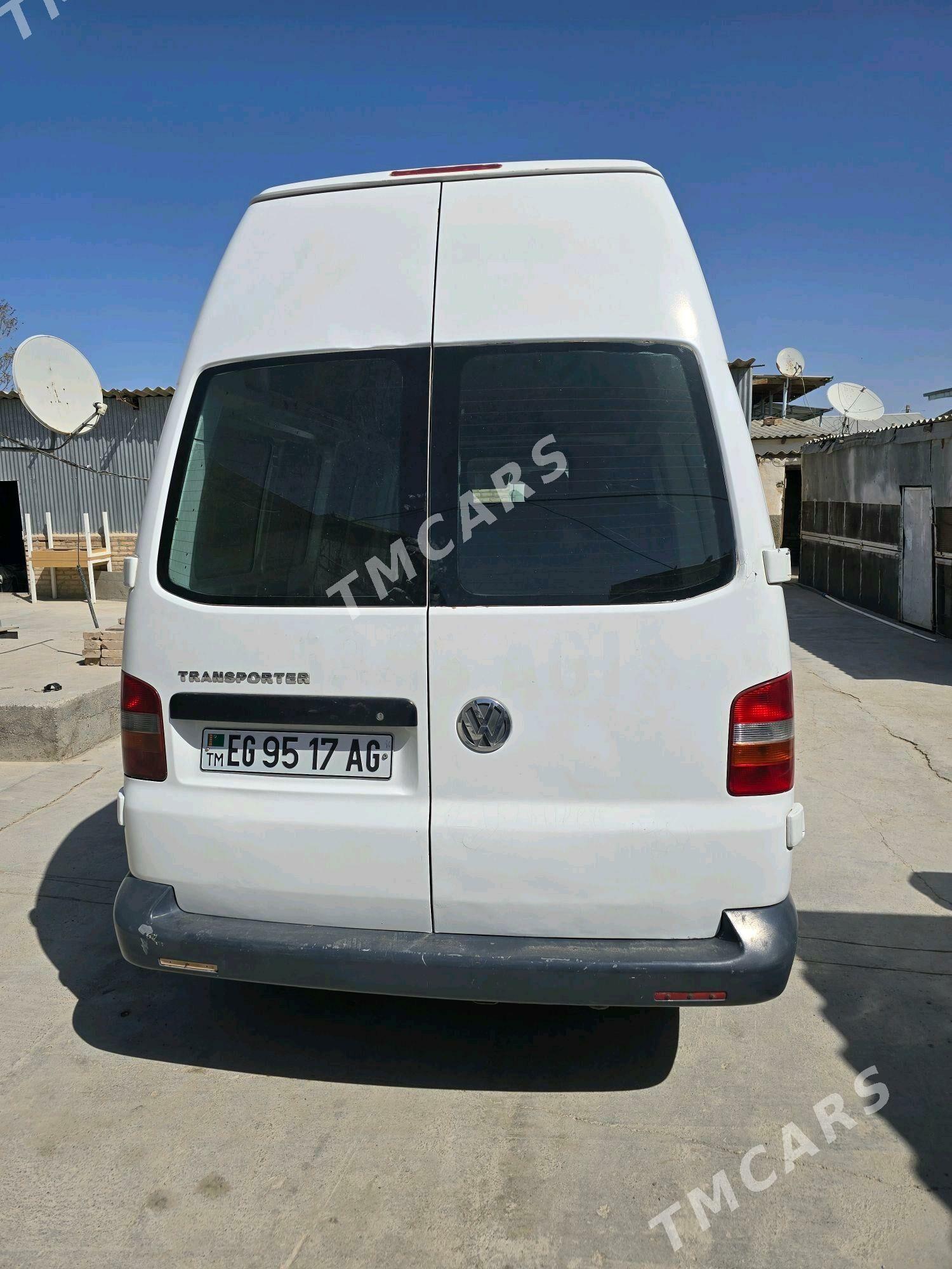 Volkswagen Transporter 2004 - 105 000 TMT - Ак-Бугдайский этрап - img 6