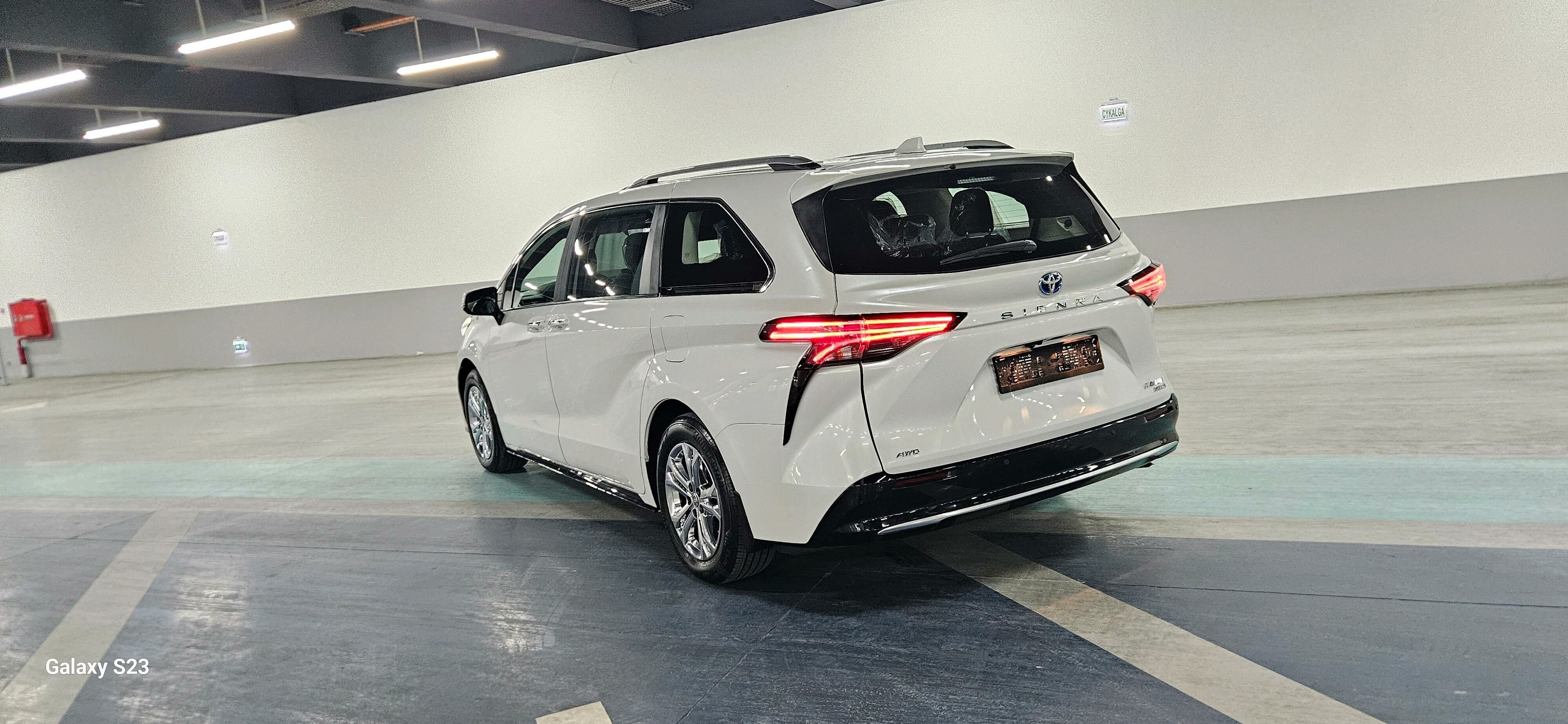Toyota Sienna 2022 - 695 000 TMT - Aşgabat - img 5